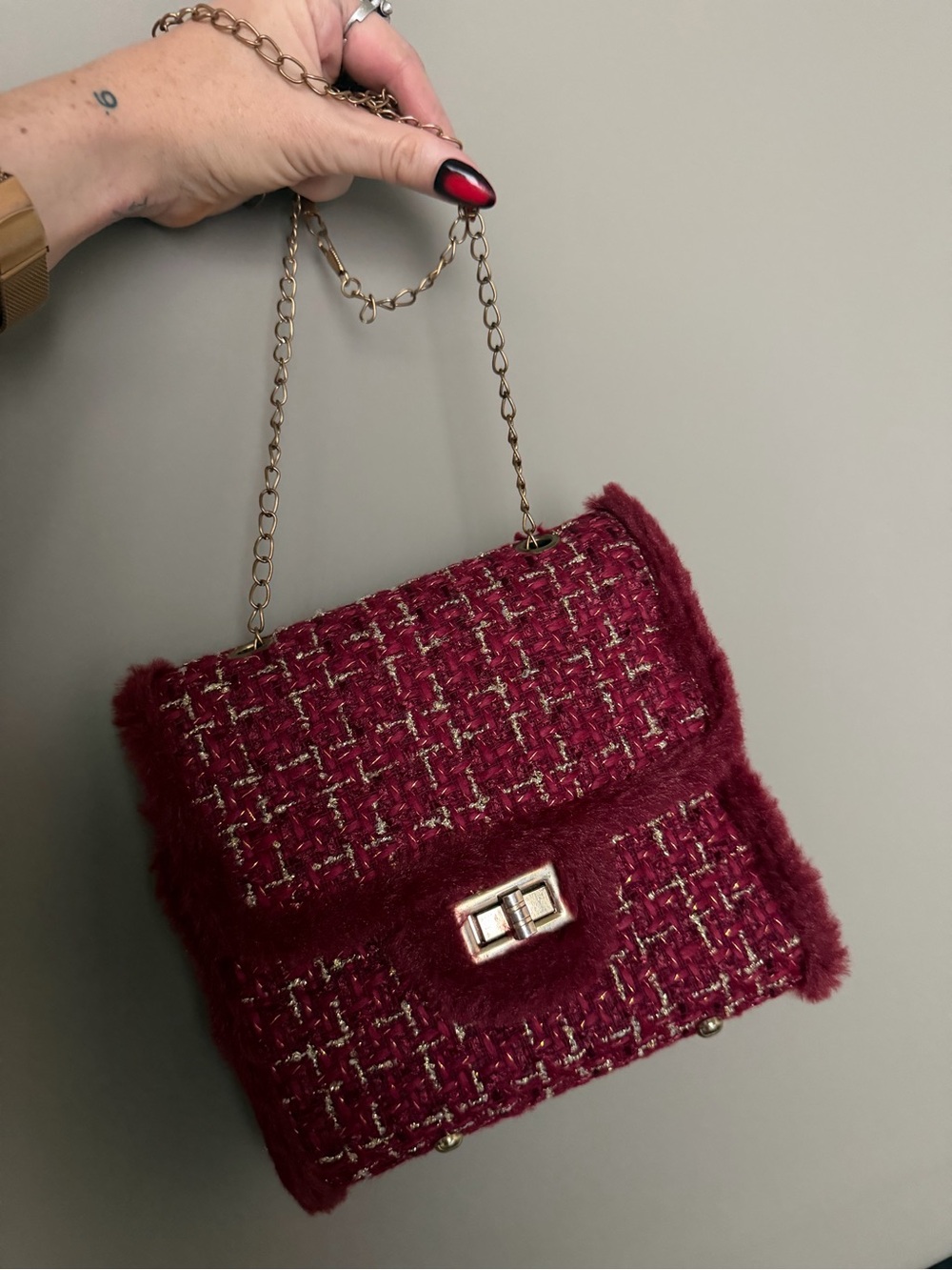 Burgundy Tweed Faux Fur Shoulder Bag Gold Chain Y2K